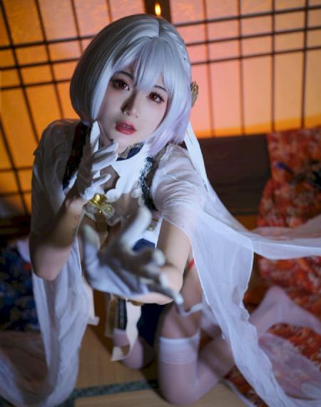 与雪白头