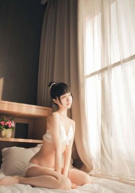 幻日夜羽镜中晖光