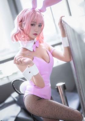 大叔的四个女房客